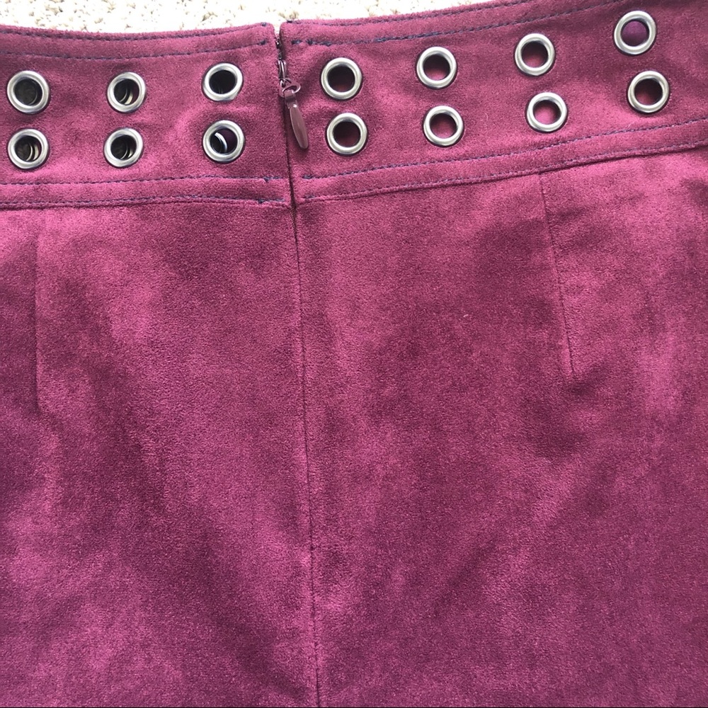 Y2K BCBGMaxazria vegan suede rivet mini skirt xs (A) - Picture 9 of 10